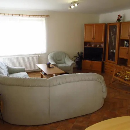 Holiday U Capu Guest house Lomnice nad Luznici
