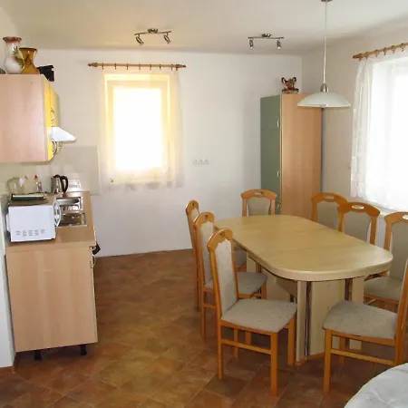 Holiday U Capu Guest house Lomnice nad Luznici